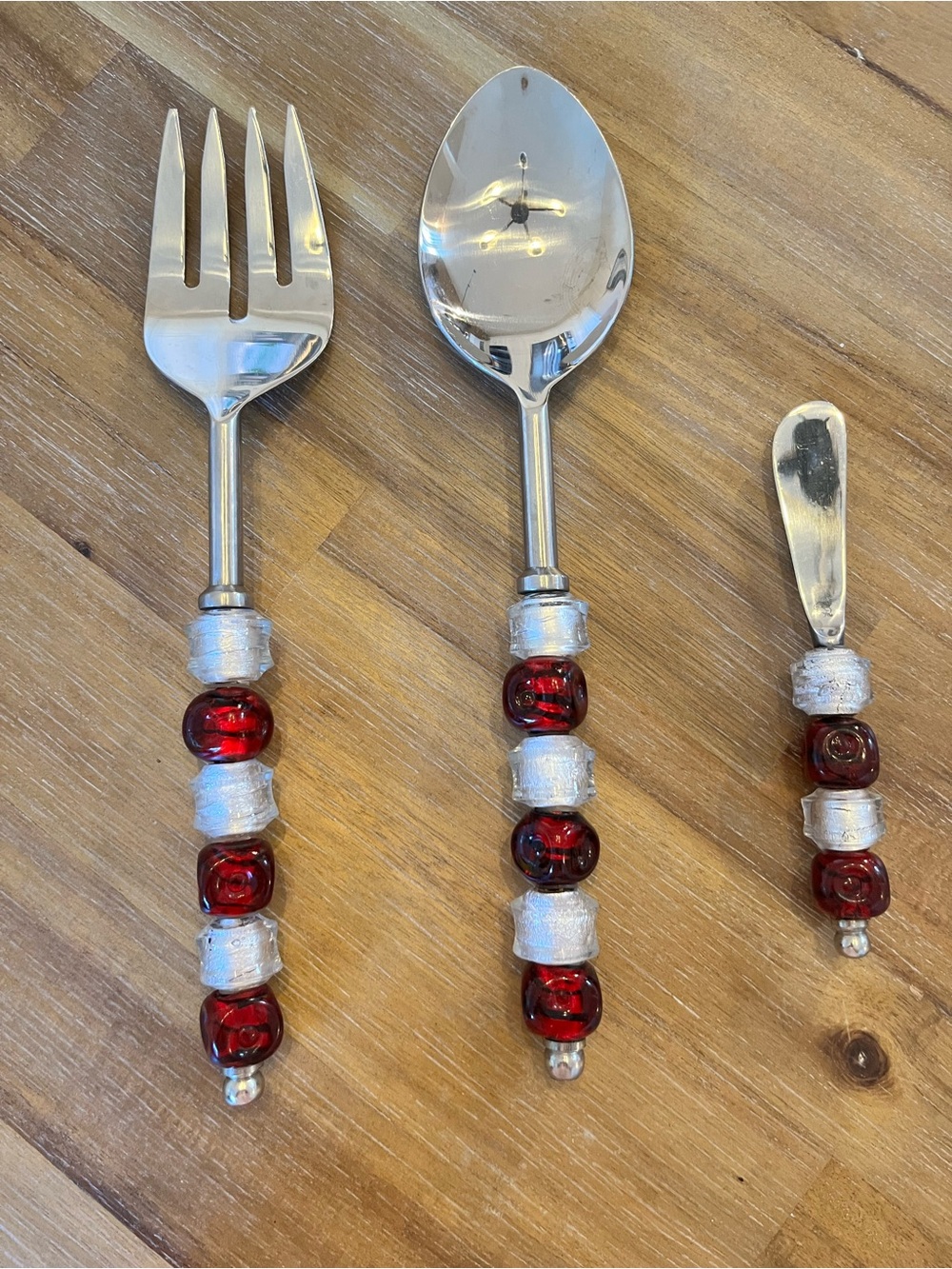 Retired Pampered Chef Beaded Holiday Serving set